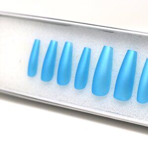 Press On Nails Long Coffin Shape "Colder Than An Icicle"